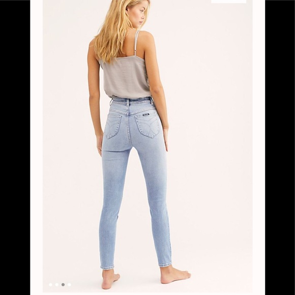 ASOS Denim - Rolla’s Westcoast Skinny Lightwash High rise Jean